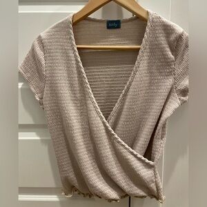 Nelly Crisscross Ruffled V-Neck Short-sleeve Top
